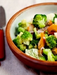 Salade tiède aux trois choux et haddock